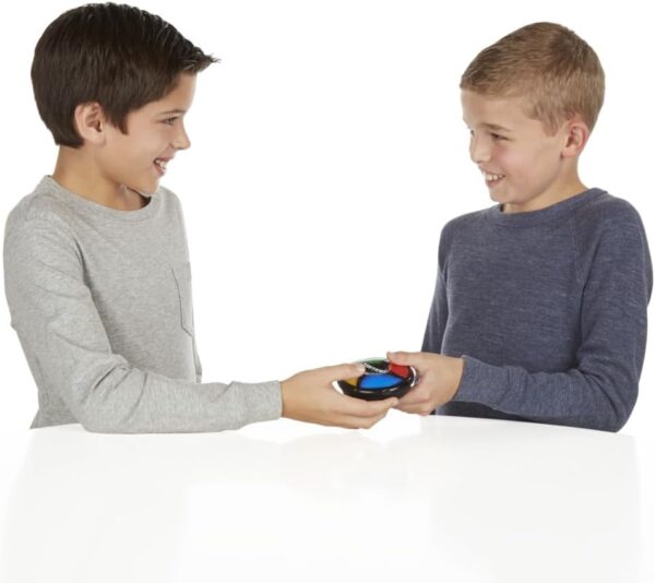 51TPF-VZy5L._AC_SL1000_.jpg Hasbro Gaming Simon Micro Series Electronic Game for 1 or More Players, Classic Simon Gameplay in a Compact Size, Fun Party Game for Kids Ages 8+