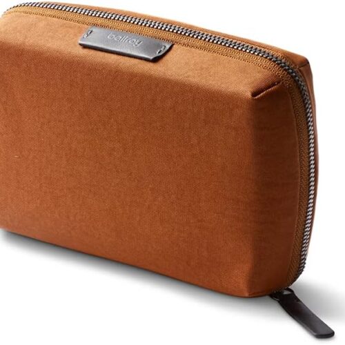 61Ri-nmDt-L._AC_SL1200_.jpg Bellroy Tech Kit Compact (Tech Accessories Organizer, Zipper Pouch) – Bronze