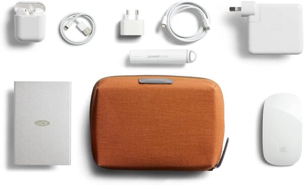 61YIuYrrCaL._AC_SL1200_.jpg Bellroy Tech Kit Compact (Tech Accessories Organizer, Zipper Pouch) - Bronze